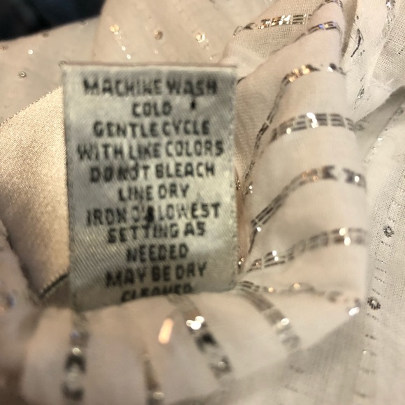 Chico’s Sheer Blouse White w/ Silver Metallic M/8 - Picture 15 of 15